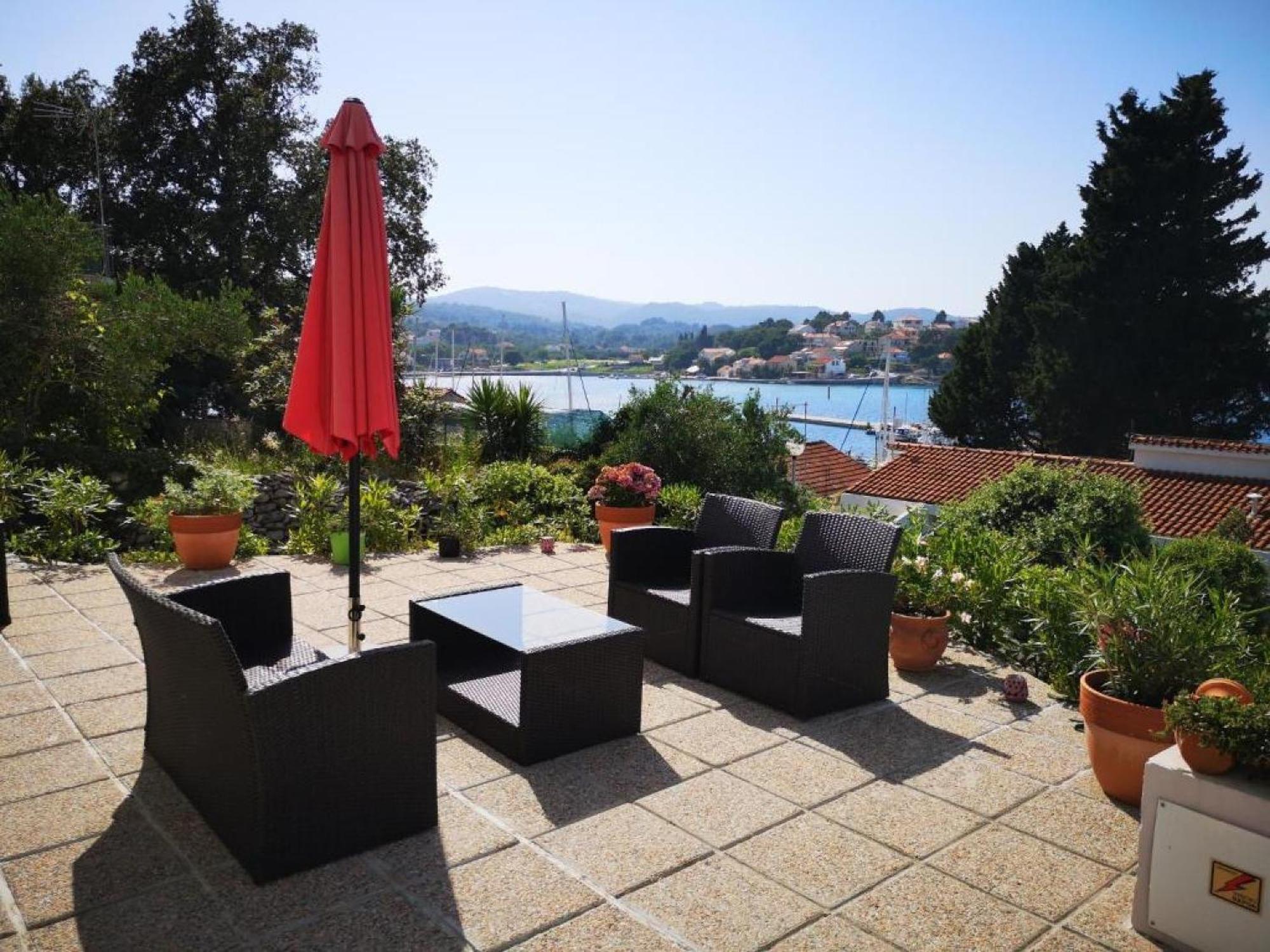 Lumbarda Resort Apartments Екстер'єр фото