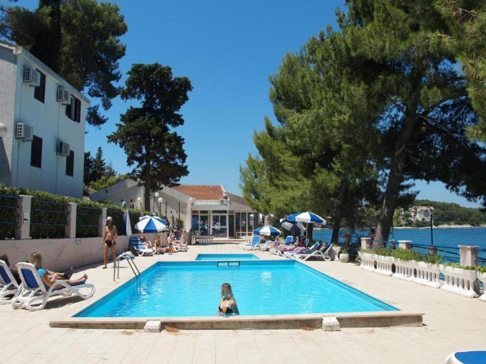 Lumbarda Resort Apartments Екстер'єр фото